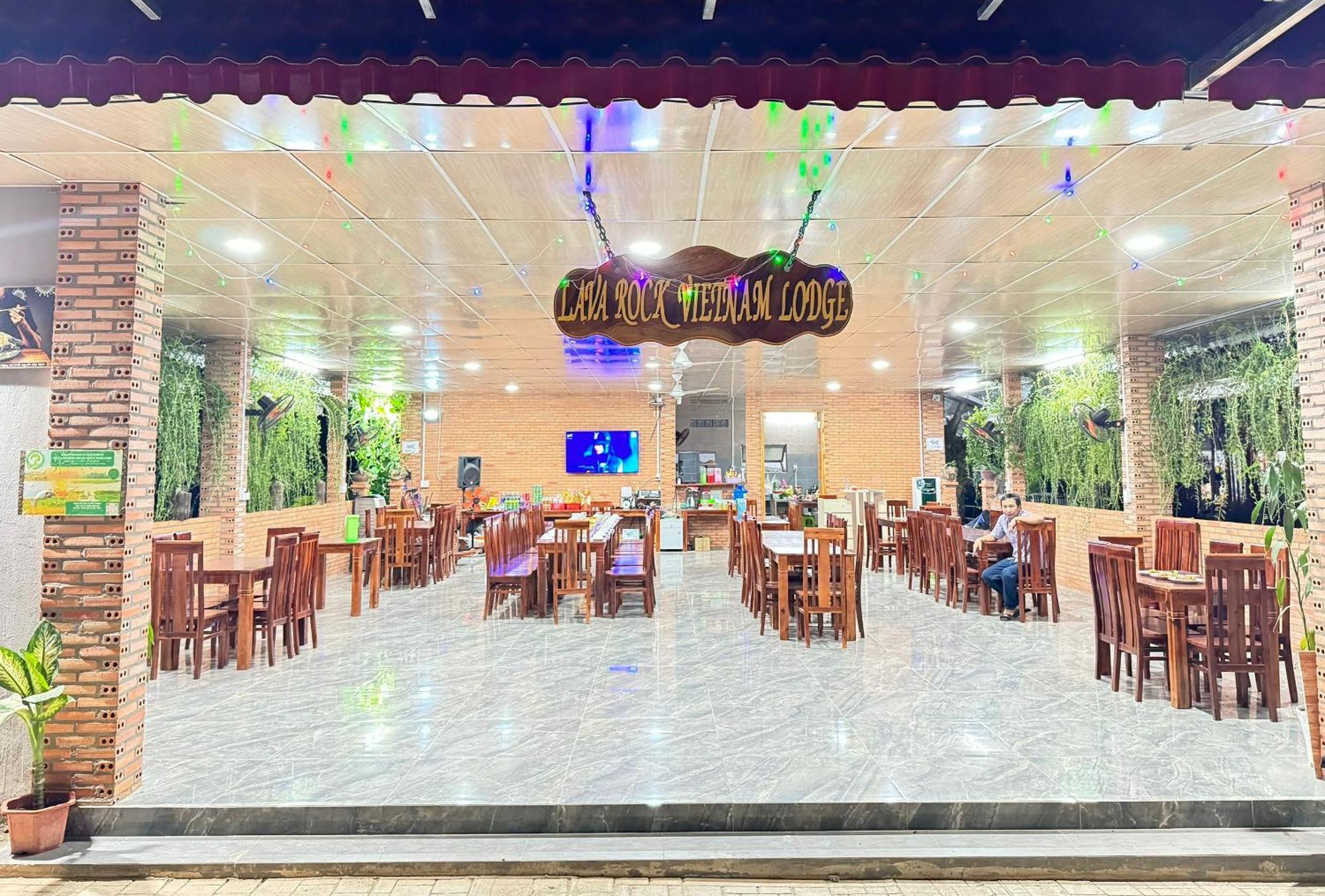 Lava Rock Viet Nam Lodge Anhfly Resort Nam Cat Tien Esterno foto